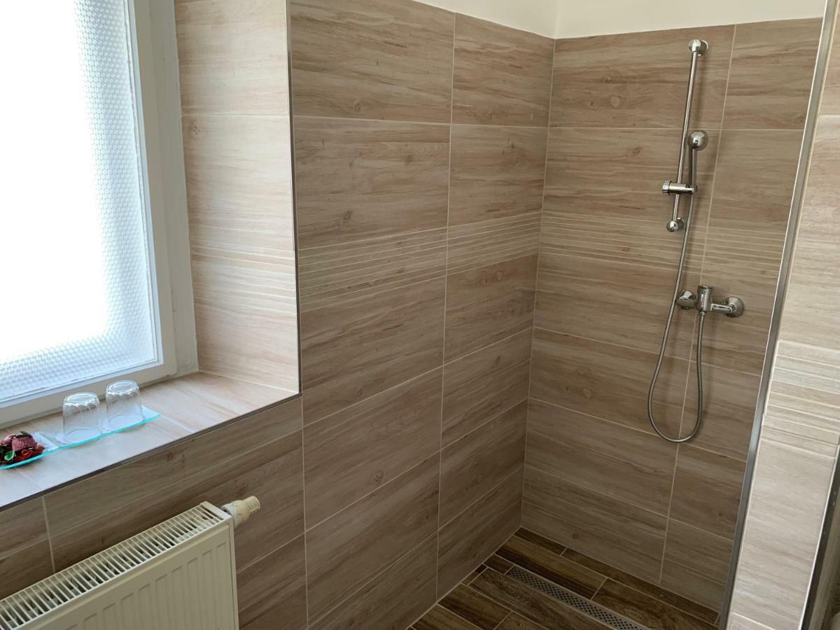 Apartman Alesta Bruntál מראה חיצוני תמונה